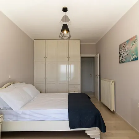 George Beachfront Apartament *