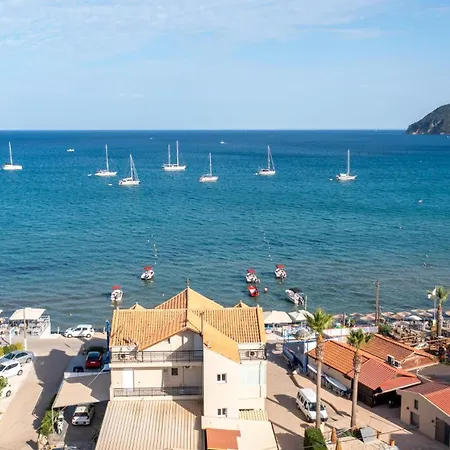 Apartament George Beachfront *